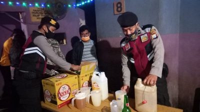 Pesta Miras di Sebuah Cafe, Polres Parepare Amankan Puluhan Liter Ballo
