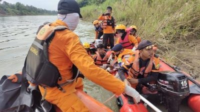 Petani yang Hanyut di Sungai Walanae Cabbeng Ditemukan. Begini Kondisinya