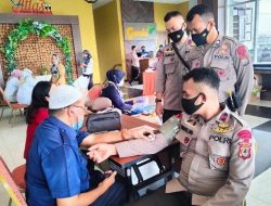 Bukan Bunga atau Coklat Kado Spesial Brimob Bone di Hari Kasih Sayang