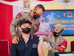 Jelang Ramadhan 1443 H, Brimob Bone Kembali Gelar Vaksinasi Massal