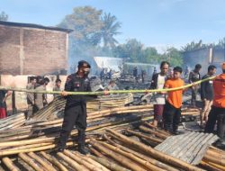 14 Rumah Habis Terbakar di Panyula, Personel Brimob Bone Diterjunkan ke Lokasi