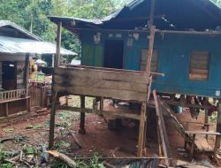Baznas Bone Bantu Korban yang Rumahnya Tertimpa Pohon di Desa Libureng