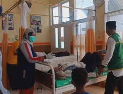 BAZNAS Bone Bantu Tukang Becak Korban Kecelakaan