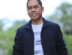 Andi Rosman Alumni STPDN Galakkan Silaturahmi Dengan Keluarga