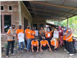 Sasar Rumah Warga, pemdes Bacu Tonra Dan Relawan Covid-19 Salurkan 238 Paket