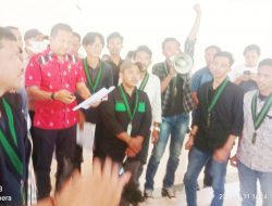 Tolak Kenaikan BBM dan Listrik, Mahasiswa Bone ‘Serbu’ Kantor DPRD