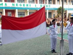 Upacara Hari Sumpah Pemuda SMAN 1 Bone Berjalan Khidmat
