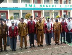 Cabdis Wil 3 Lantik Pengurus Osis, MPK dan Eskul UPT SMAN 1 Bone Begini Harapan H.Husain