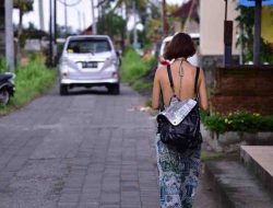 Lagi-Lagi ini Bule Ngamuk di Bali Lantaran Tak Punya Uang, Akhirnya Dibawa ke RS.