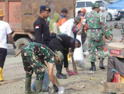 Tingkatkan Kepedulian, Kodim 1405/parepare laksankan Karya Bakti Pembersihan Pasar