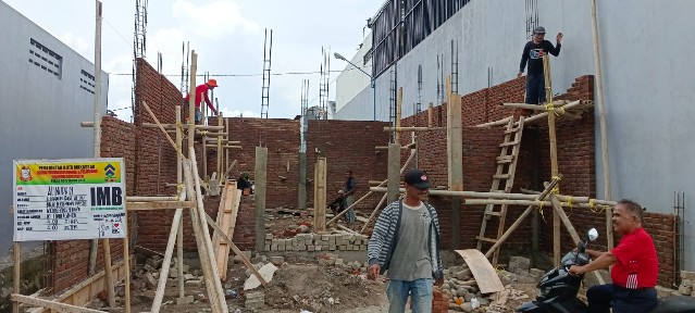 gedung aula di lorong 5 jalan Rappocini Makassar