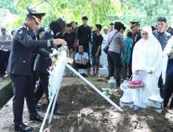 Penuh Haru, Pemakaman Dai Kamtibmas Dipimpin Langsung Kapolres Parepare