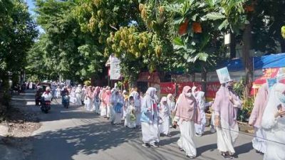 Ribuan Murid SIT Darul Fikri Makassar Gelar Pawai Akbar Sambut Ramadan