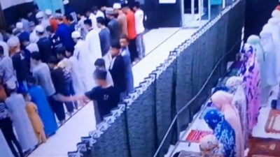 Viral, Sejumlah Pemuda Hebohkan Jamaah Masjid di Makassar, Ada yang Bawa Badik