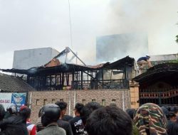 Breaking News: Rumah Terbakar di Jalan Toddopuli 10 Makassar