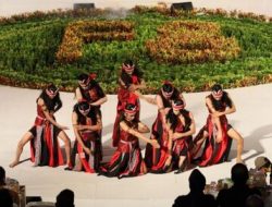 Provinsi Sulbar Persembahkan Tari Ma’bundu di Penutupan Festival F8 Makassar