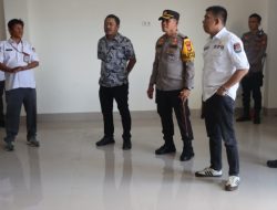 Kapolres Bone Melakukan Monitoring ke Kantor KPU dan Bawaslu Sekaligus Cek Logistik Pilkada