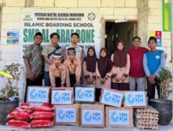 Yayasan Baitul Maal PT PLN (Persero) UP3 Watampone Gelar Program “Tebar Kebahagiaan dan Kebaikan Bersama Santri Beribadah”
