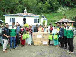 BAZNAS Kab. Bone dan Dinas BKKBN Kab. Bone Salurkan 50 Paket Bantuan Gizi di Desa Sadar, Tellu Limpoe