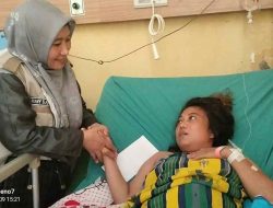 BAZNAS Kabupaten Bone Salurkan Bantuan Biaya Pengobatan kepada Dua Penerima Manfaat