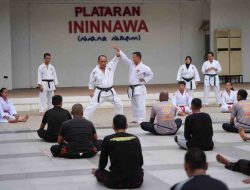 Jaga Kebugaran Fisik, Pj Gubernur Prof Zudan Latih Karate ASN dan Satpol PP