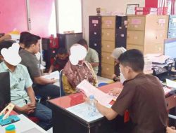 Tersangka dan Barang Bukti Kasus Korupsi Santunan Kematian Tenaga Medis Covid-19 TA 2020 Diserahkan ke Kejaksaan Negeri Polewali