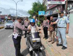 Jasa Raharja Serahkan Bantuan Fasilitas Keselamatan dan Gelar Pembagian Helm di Kabupaten Bone