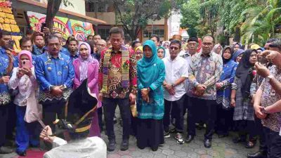 Pj Gubernur Sulsel Prof Fadjry Selaku Pembina IKA, Kukuhkan Pengurus IKA SMAPAT 2025-2029