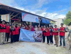 Tingkatkan Usaha Penjahit, Mahasiswa KKN-T 113 Unhas Sosialisasi Pemanfaatan Medsos, Literasi Keuangan dan Branding