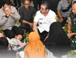 Polri Beri Kenaikan Pangkat dan Perhatian Keluarga Polisi Yang Gugur di Maluku Tengah