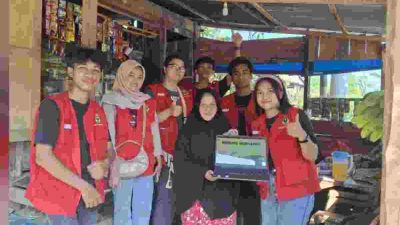 Mahasiswa KKN Tematik Unhas 114 Laksanakan Program Digibrand di Desa Lotang Salo Pinrang