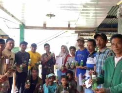 Mahasiswa Unhas Gelar Pelatihan Pembuatan Sabun Cuci Piring di Desa Benteng Maros