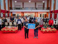 Gubernur Sulsel Terima Donasi Kemanusiaan Rp1,2 Miliar dari Pemkab Bone untuk Korban Bencana di Aceh dan Sumatera