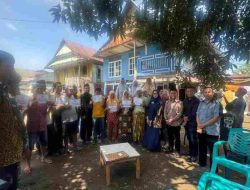 Gubernur Sulsel Salurkan Bantuan bagi 9 Rumah Korban Angin Puting Beliung di Takalar