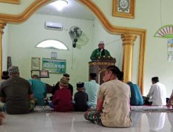 Muda dan Berdaya! Mahasiswa KKN STAI Al Gazali Barru Tampil Percaya Diri Jadi Khatib Jumat