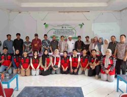 Mahasiswa KKN Unhas 116 Bersama DLH Maros Sosialisasikan Pengelolaan Sampah dari Rumah di Simbang