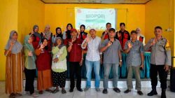 Mahasiswa KKN Unhas 116 Sosialisasikan Biopori di Tamalanrea Jaya Makassar